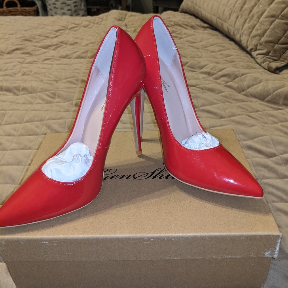 Shoes - Picture 2 of 5